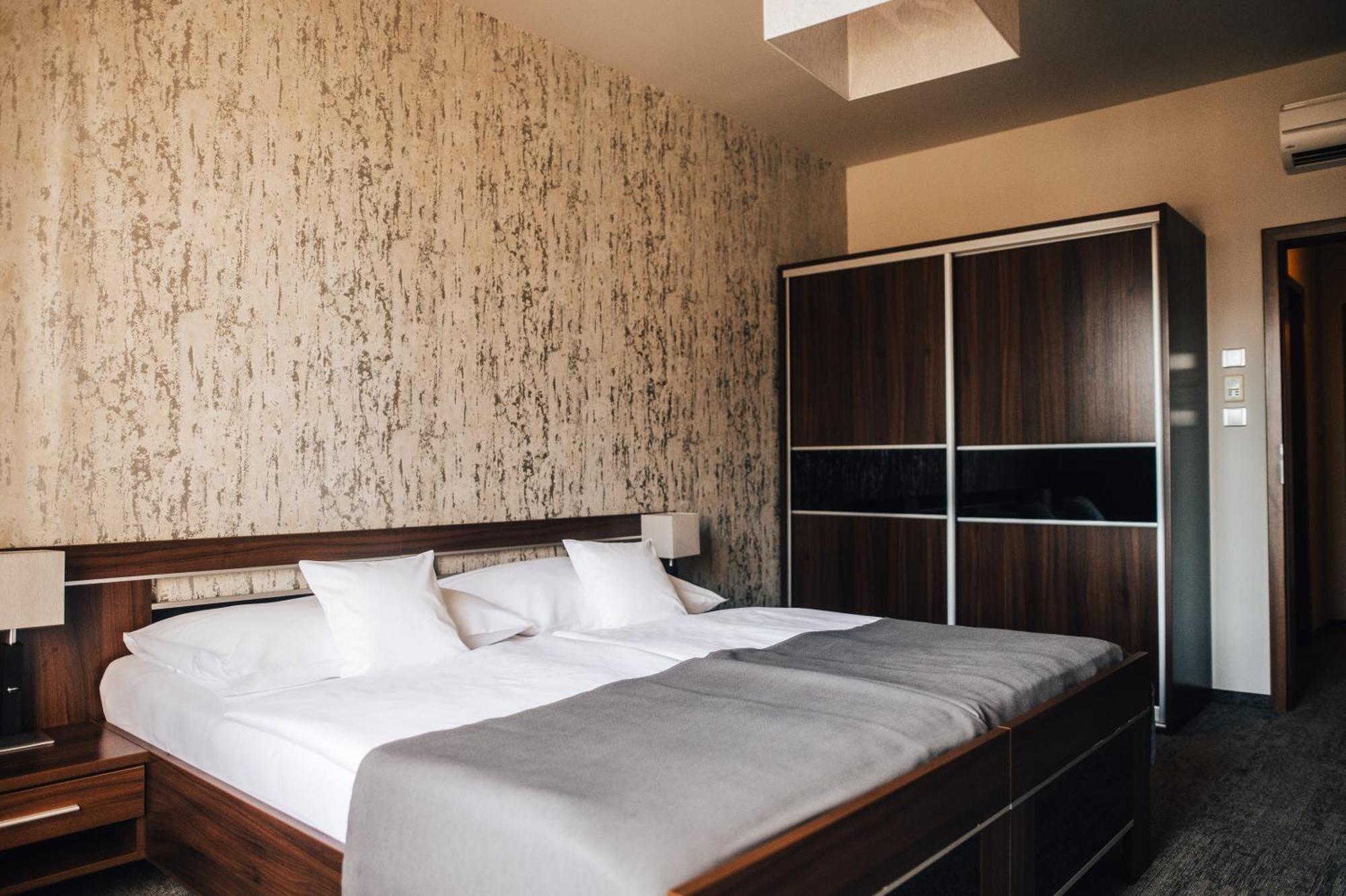 Hotel Elegance Šumperk المظهر الخارجي الصورة