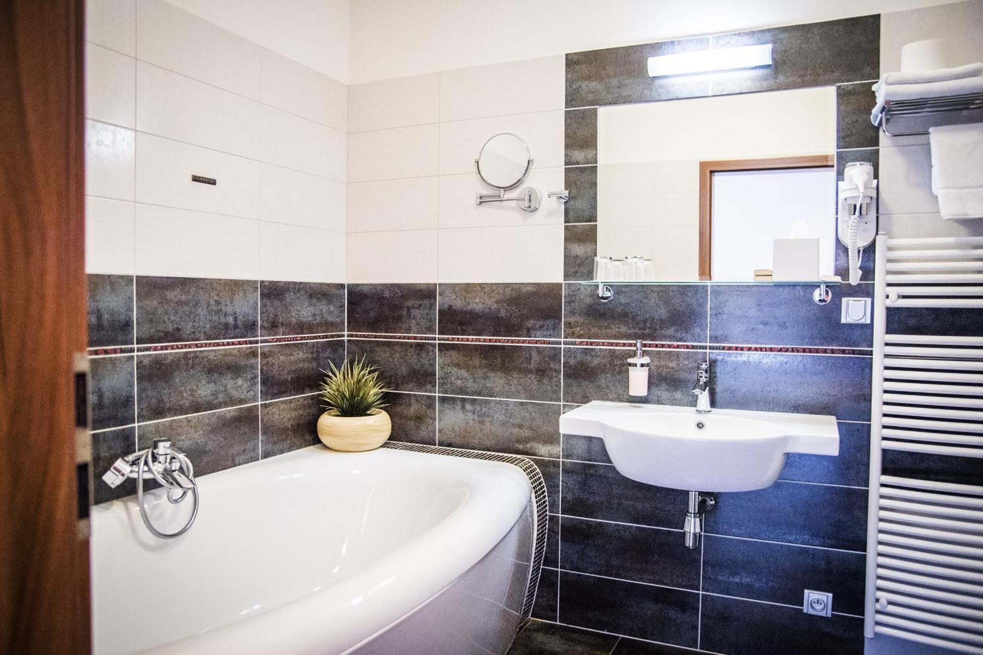 Hotel Elegance Šumperk المظهر الخارجي الصورة